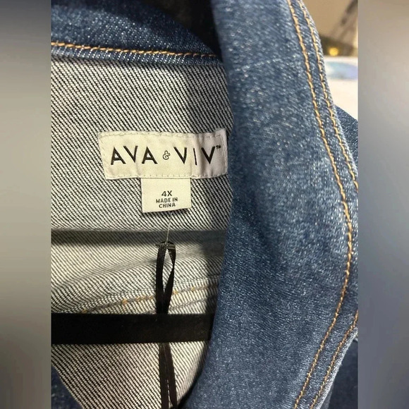 Ava & Viv Women's Plus Size 4x Cropped Denim Jacket - Picture 7 of 7